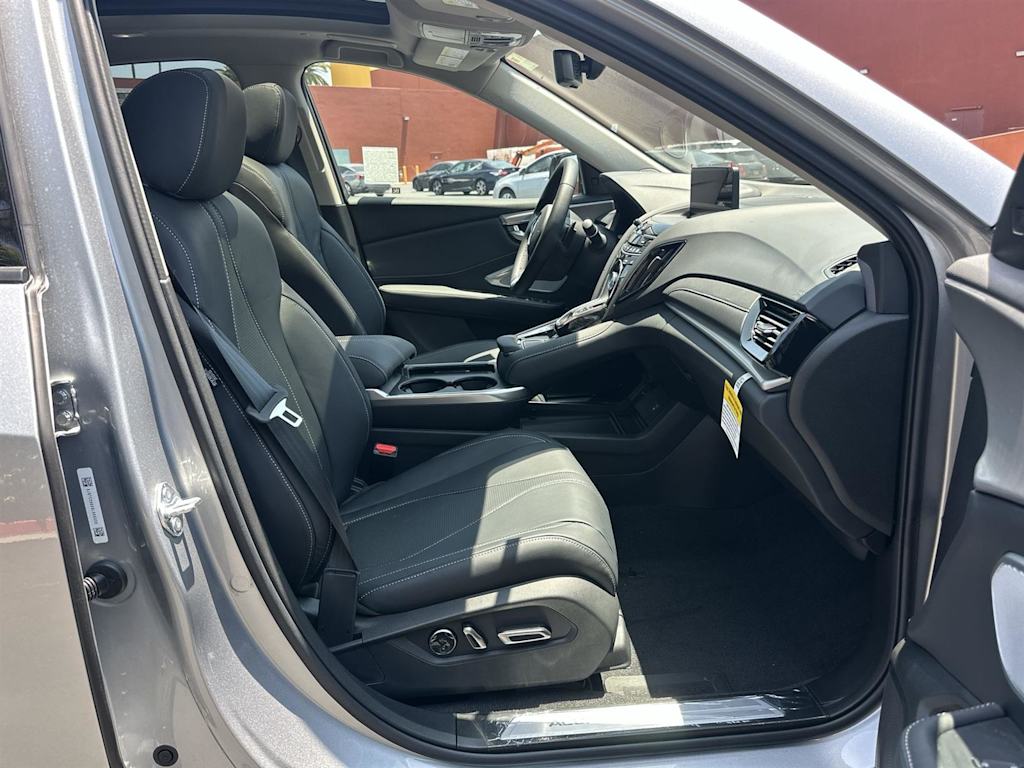 Thumbnail: 2025 Acura RDX - 11