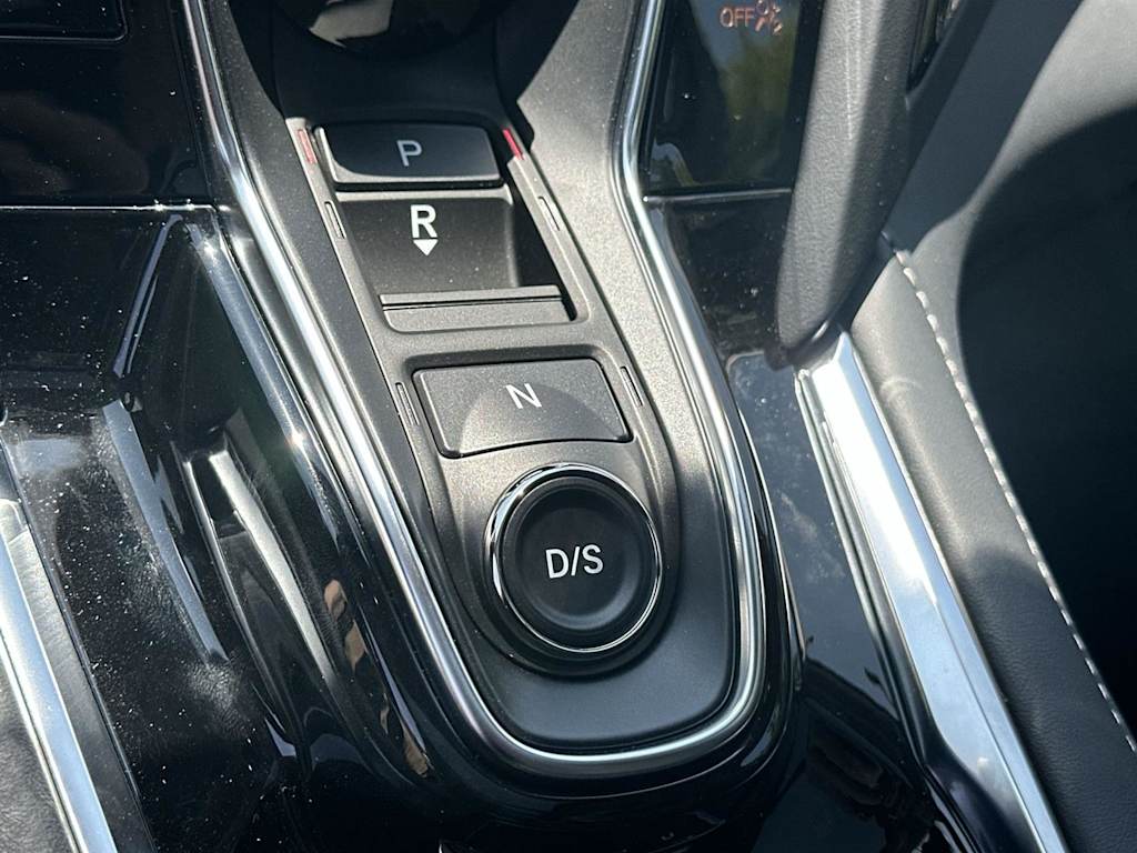 Thumbnail: 2025 Acura RDX - 16