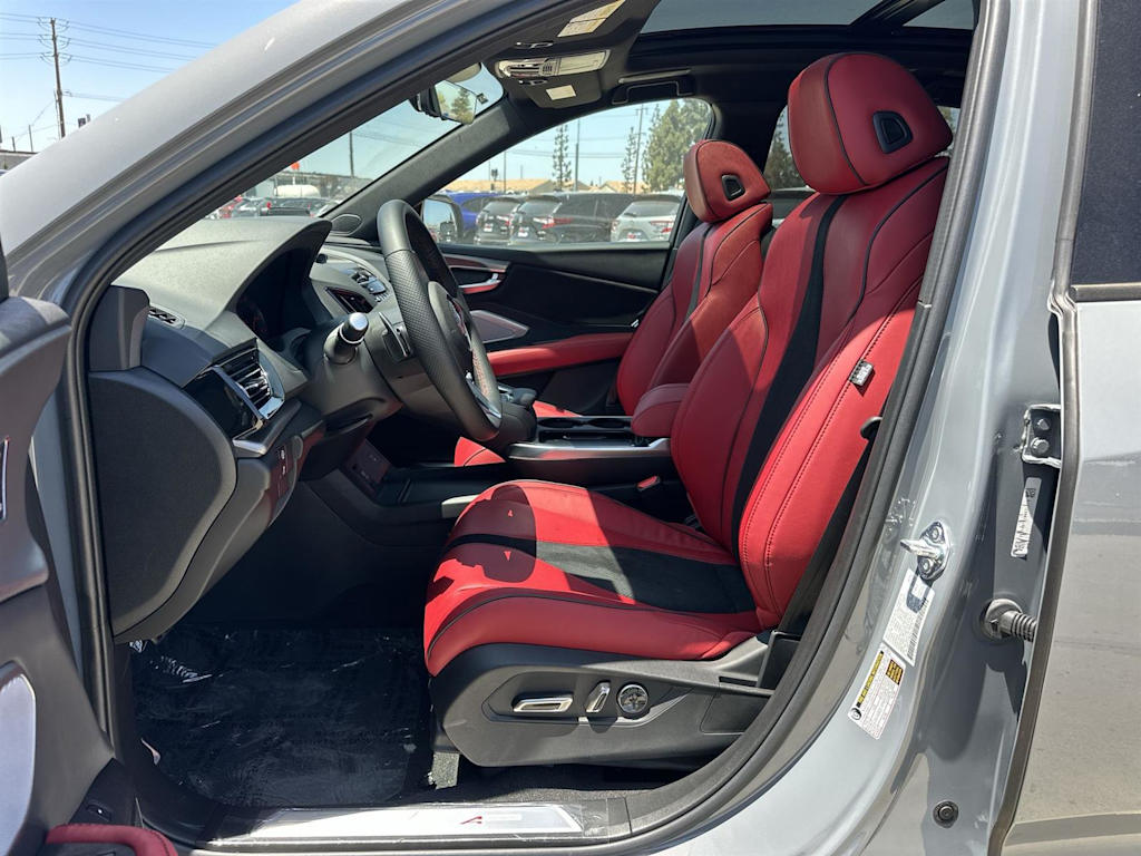 Thumbnail: 2025 Acura RDX - 10