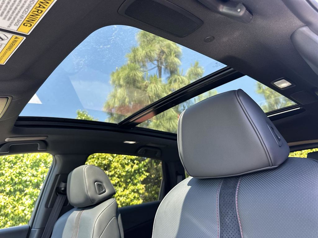 Thumbnail: 2025 Acura RDX - 32