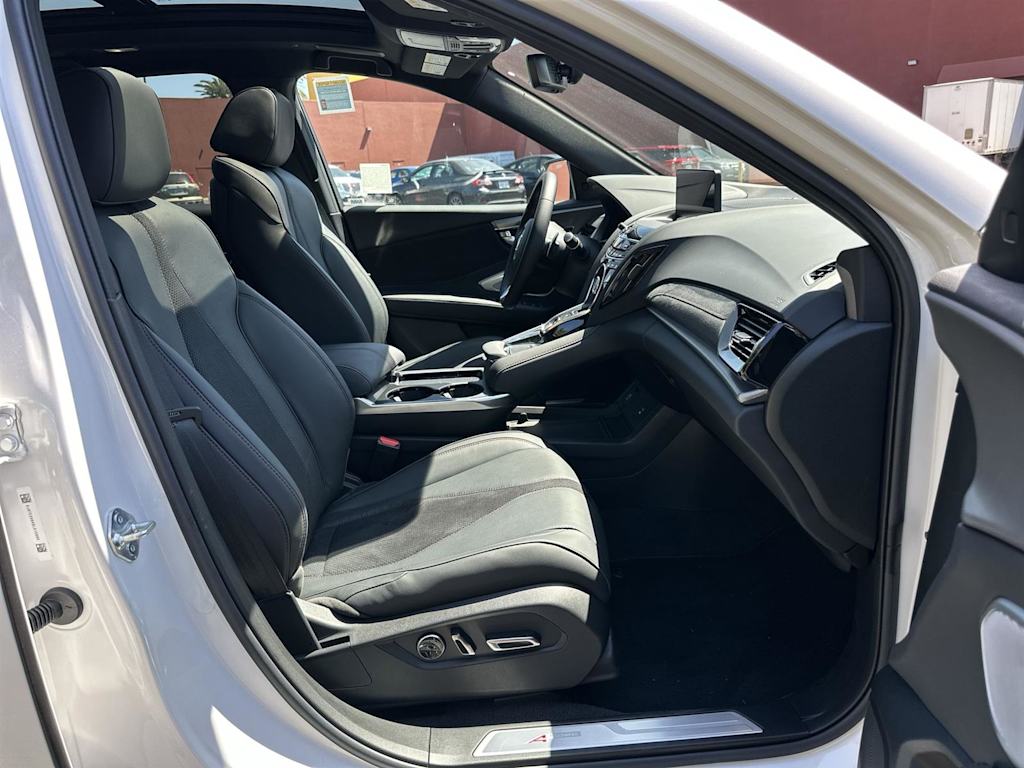 Thumbnail: 2025 Acura RDX - 12