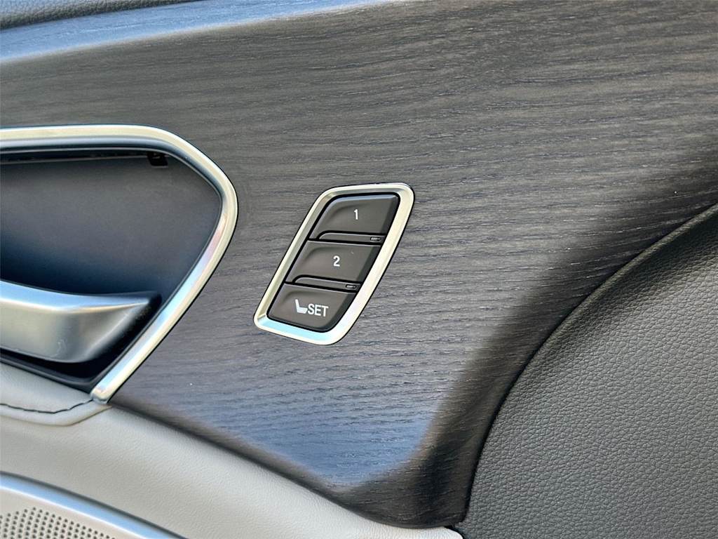 Thumbnail: 2026 Acura RDX - 30