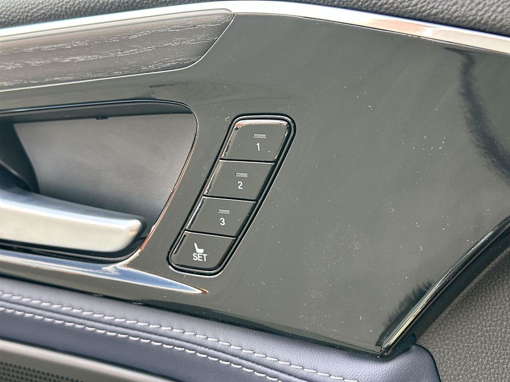 Thumbnail: 2026 Acura MDX - 30