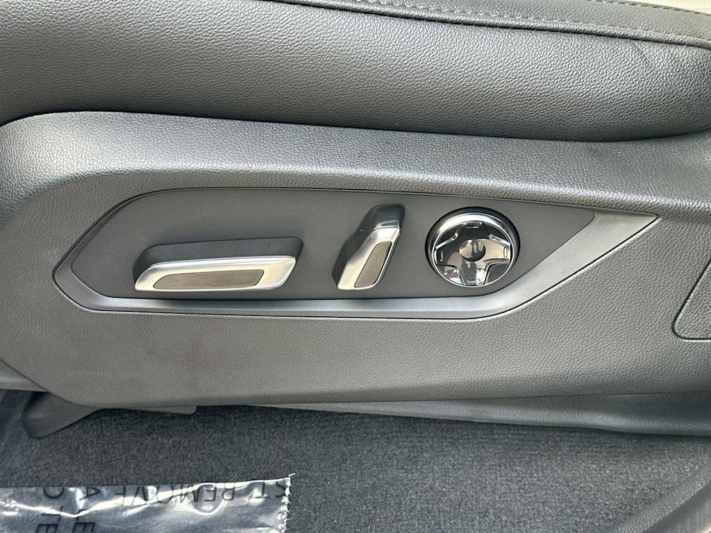 Thumbnail: 2025 Acura MDX - 22