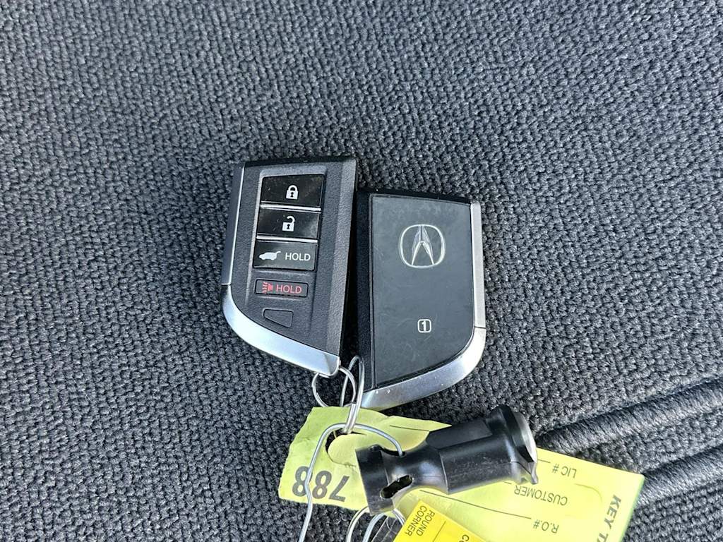 2022 Acura MDX Base 18