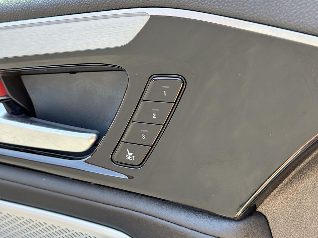 Thumbnail: 2023 Acura MDX - 33