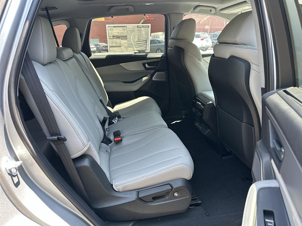 Thumbnail: 2026 Acura MDX - 12