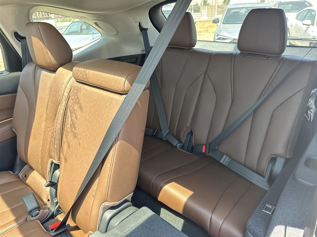 Thumbnail: 2026 Acura MDX - 32