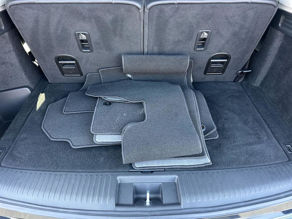 Thumbnail: 2023 Acura MDX - 19