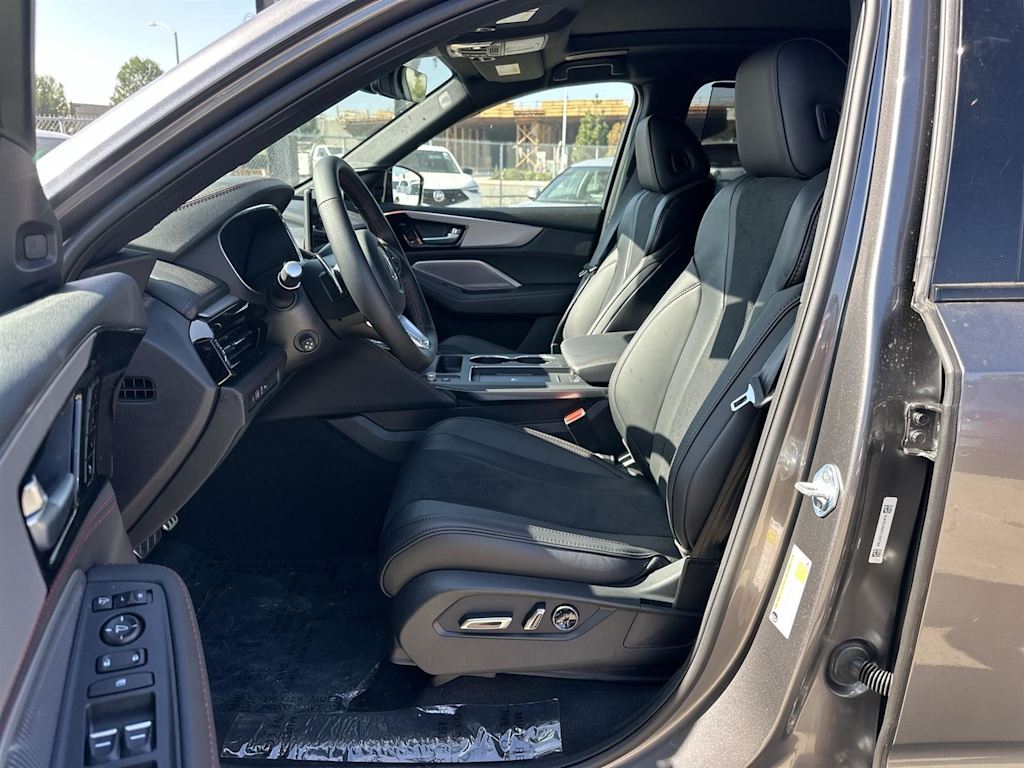 Thumbnail: 2026 Acura MDX - 10