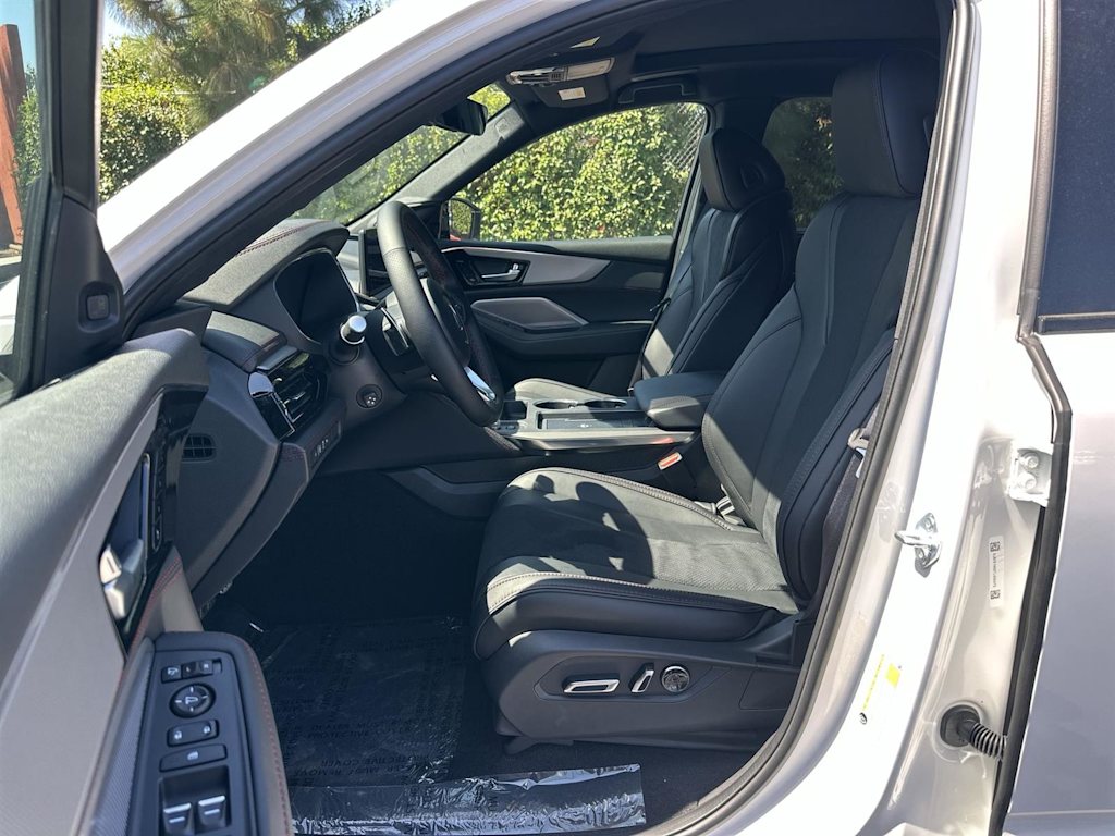 Thumbnail: 2026 Acura MDX - 10