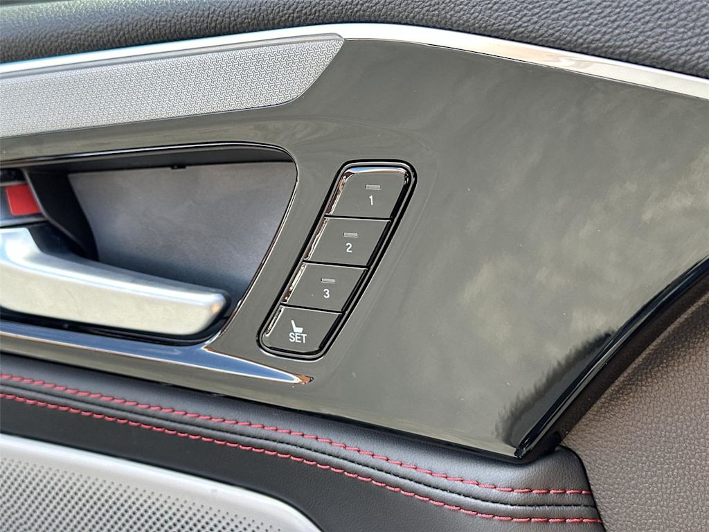 Thumbnail: 2025 Acura MDX - 33