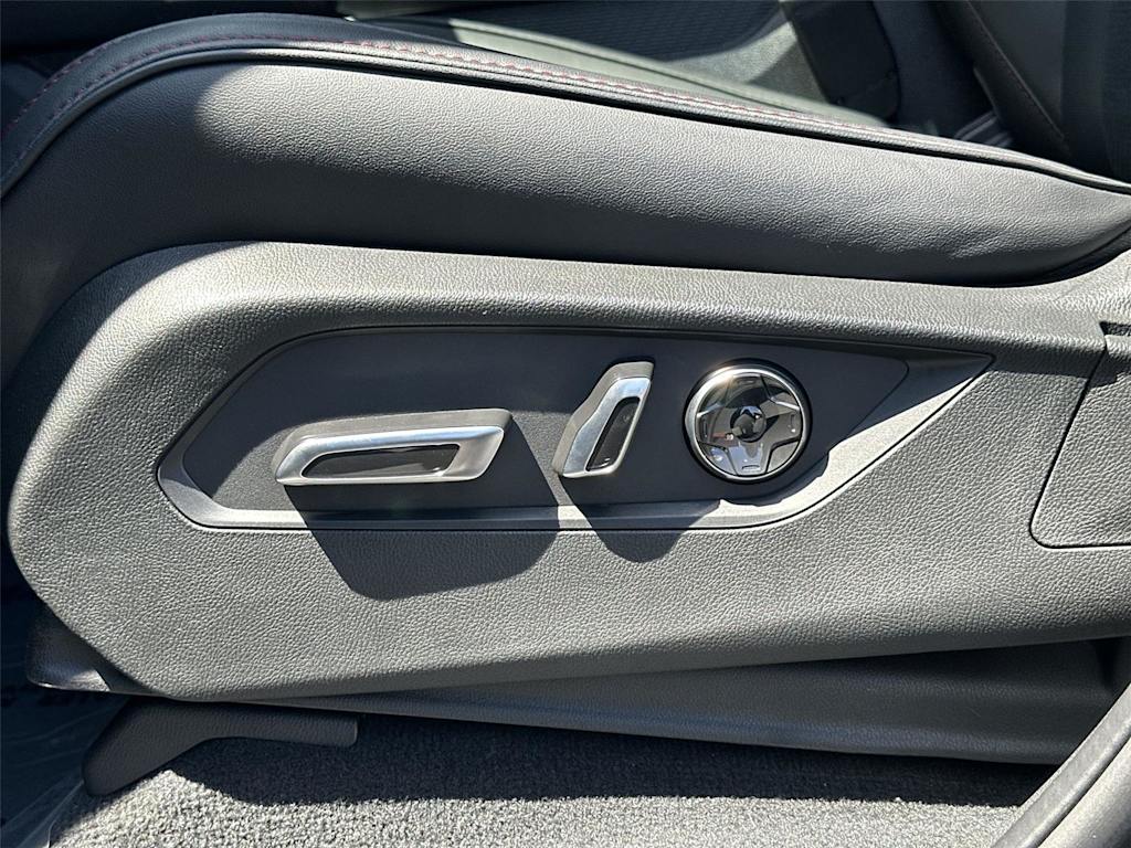 Thumbnail: 2025 Acura MDX - 23