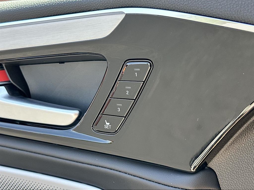 Thumbnail: 2025 Acura MDX - 30