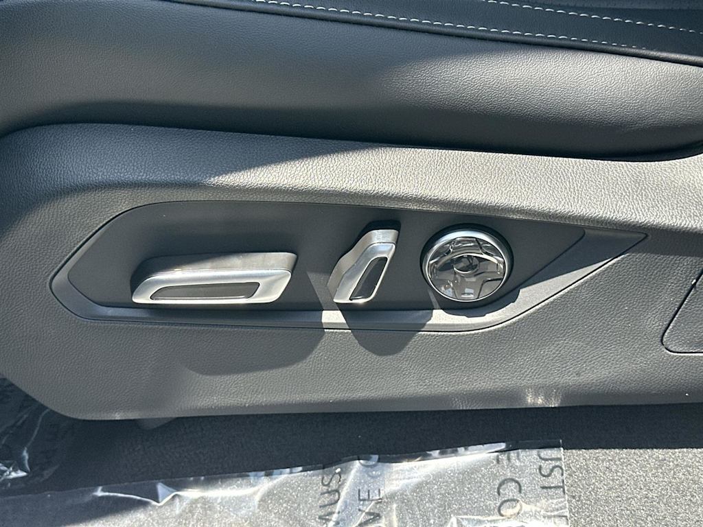 Thumbnail: 2025 Acura MDX - 23