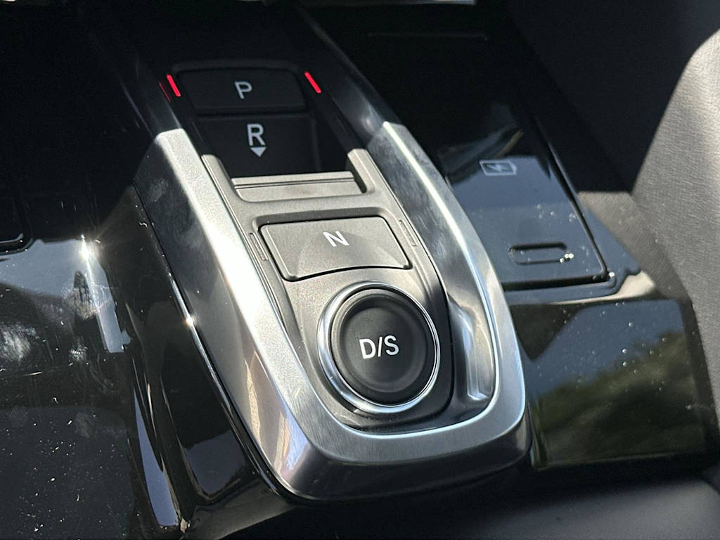 Thumbnail: 2025 Acura MDX - 17