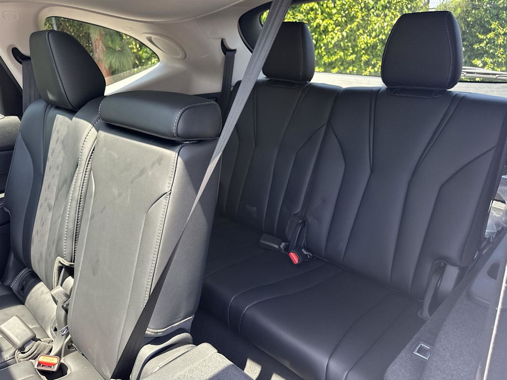 Thumbnail: 2025 Acura MDX - 32