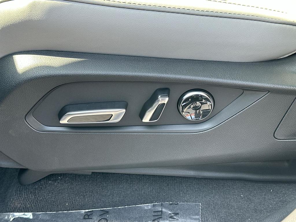 Thumbnail: 2026 Acura MDX - 22