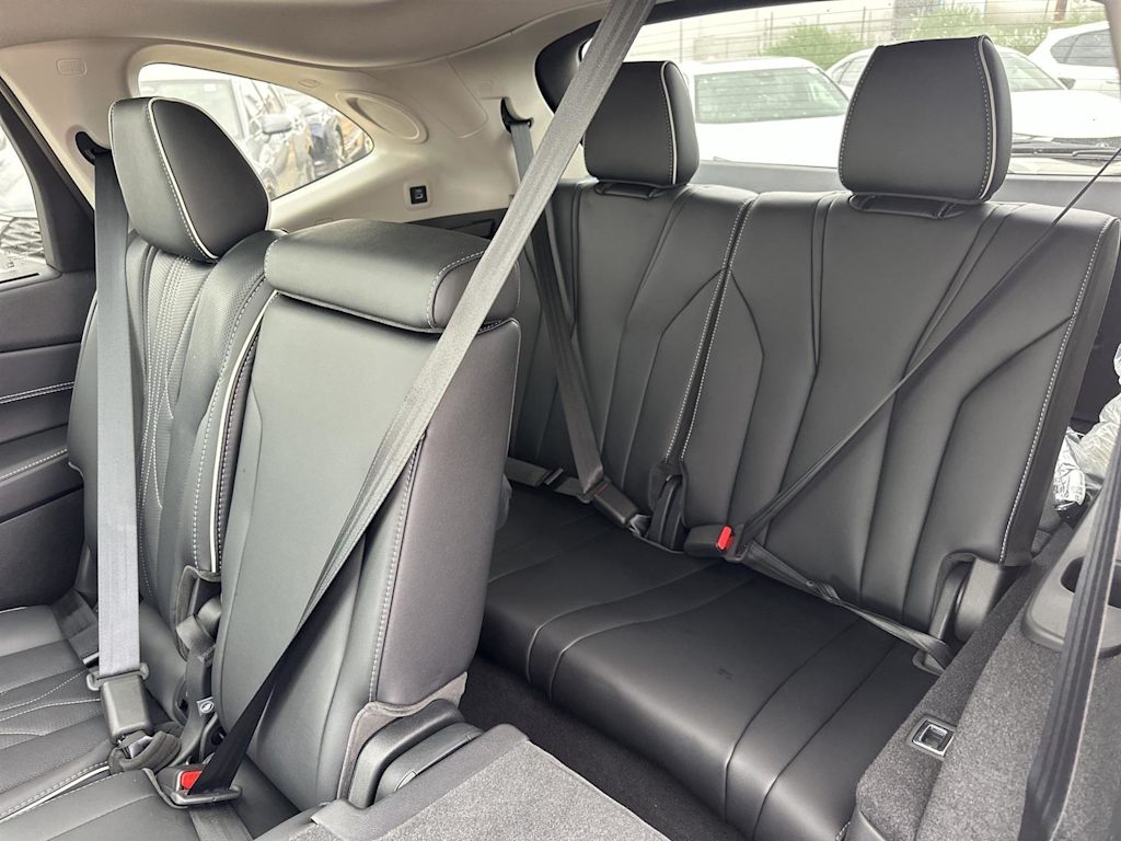 Thumbnail: 2026 Acura MDX - 32