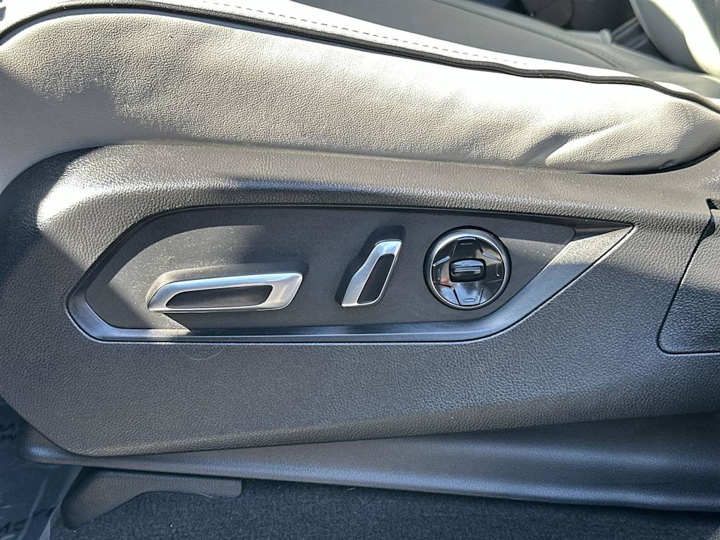 Thumbnail: 2022 Acura MDX - 23