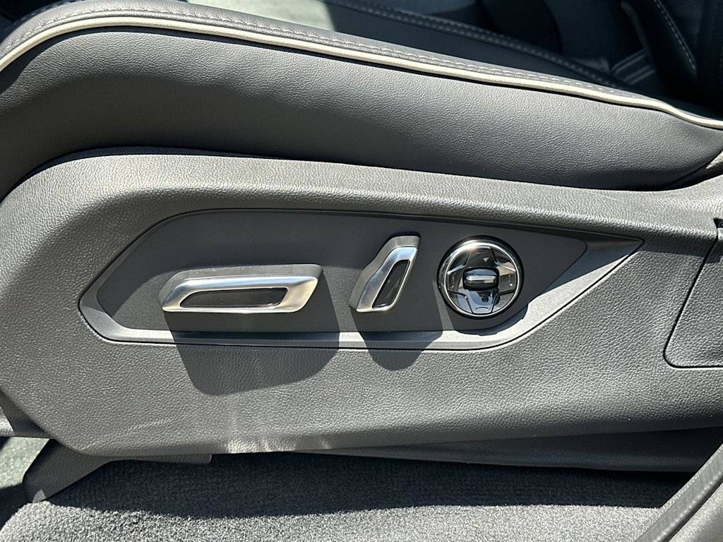 Thumbnail: 2025 Acura MDX - 23