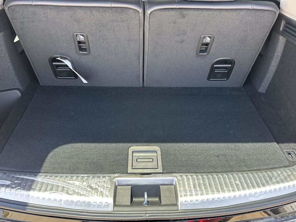 Thumbnail: 2025 Acura MDX - 18