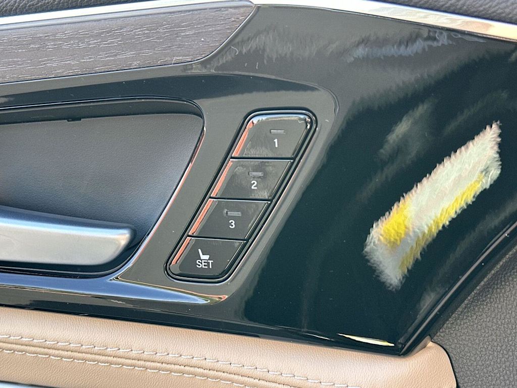 Thumbnail: 2025 Acura MDX - 30