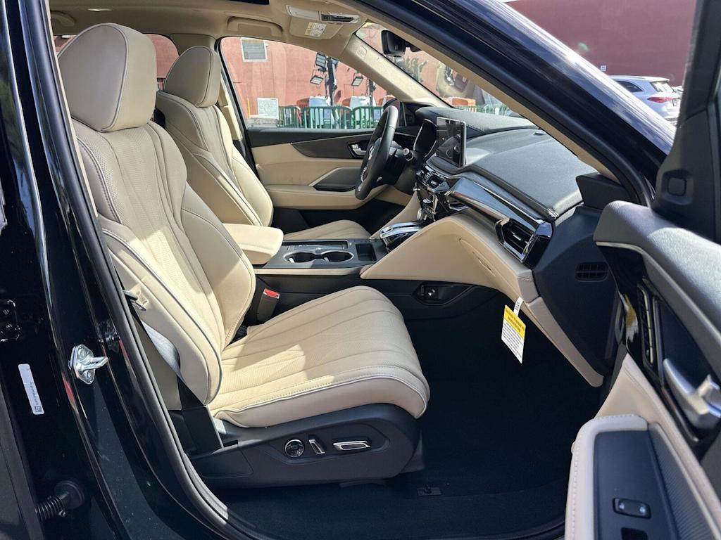 Thumbnail: 2025 Acura MDX - 12