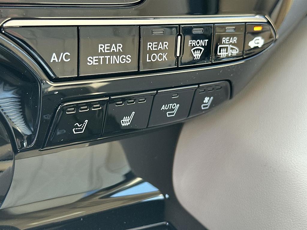 Thumbnail: 2026 Acura MDX - 25