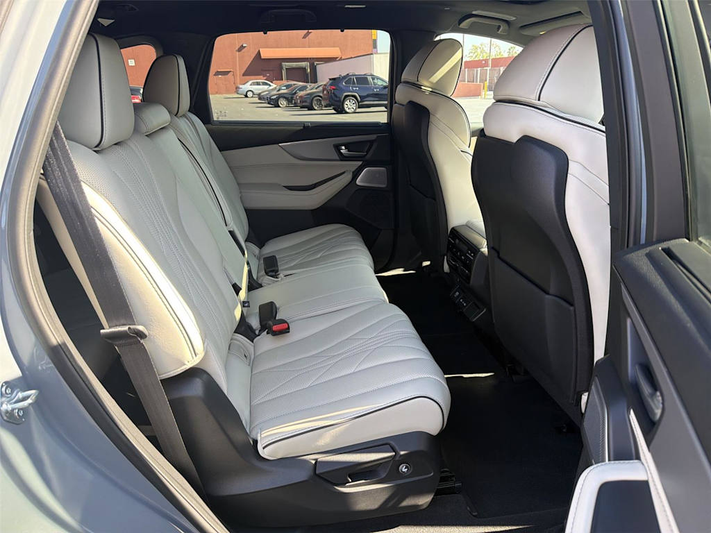 Thumbnail: 2026 Acura MDX - 13
