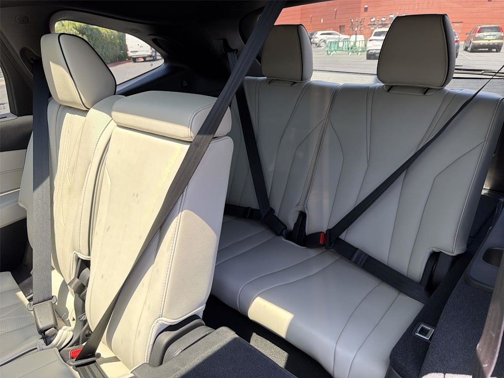 Thumbnail: 2026 Acura MDX - 32