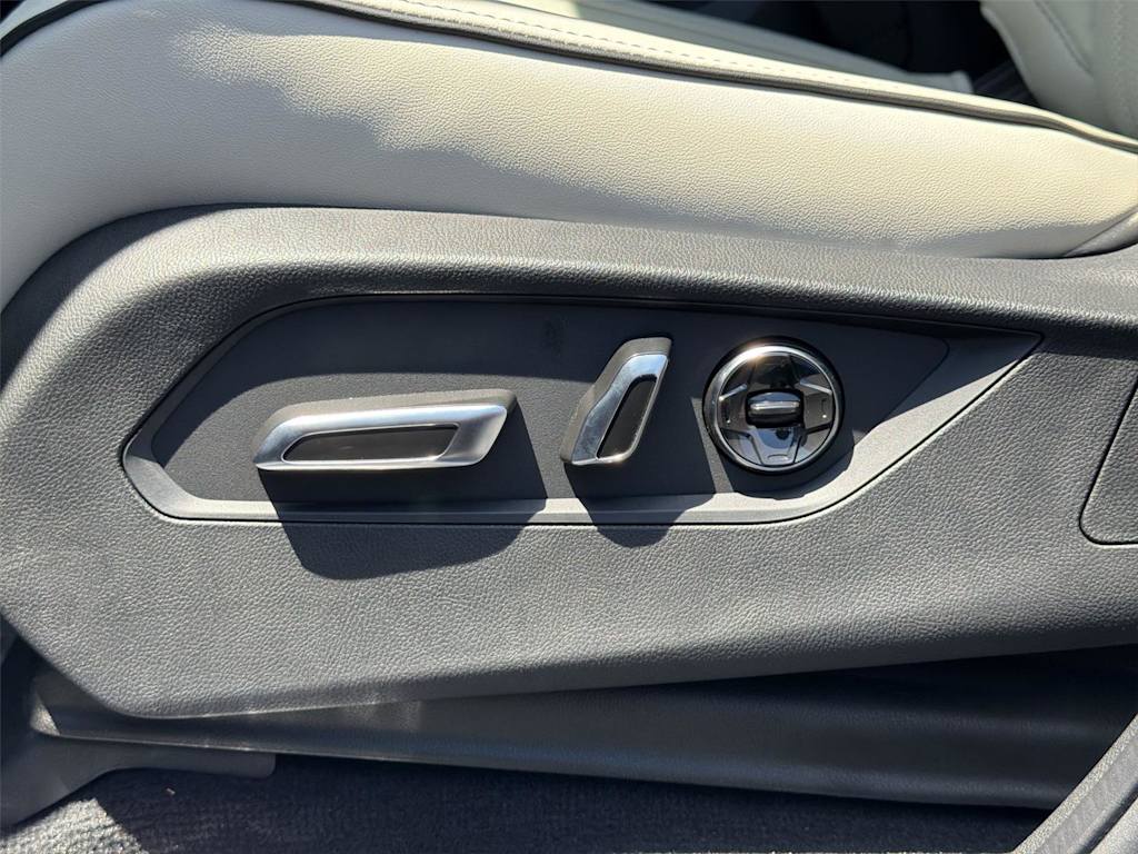 Thumbnail: 2026 Acura MDX - 23