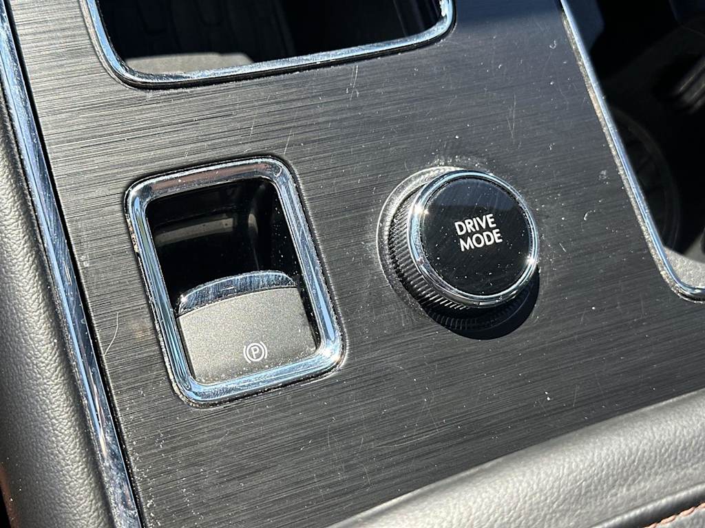 Thumbnail: 2022 Lincoln Aviator - 27