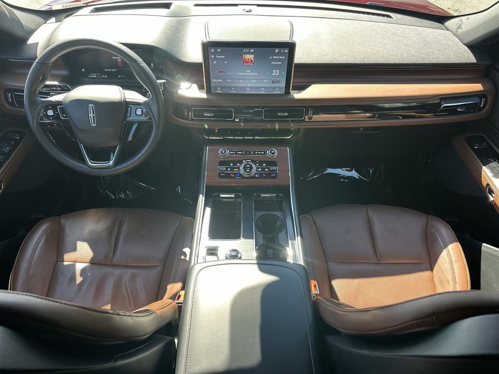 Thumbnail: 2022 Lincoln Aviator - 9