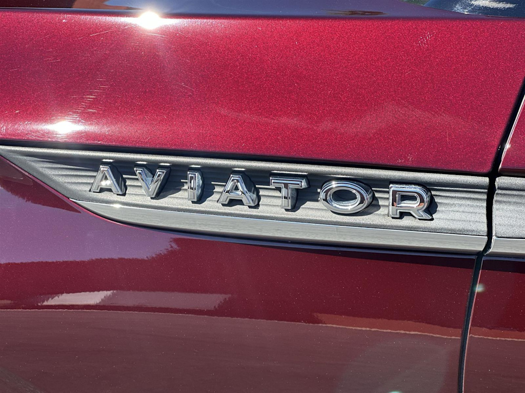 Thumbnail: 2022 Lincoln Aviator - 7