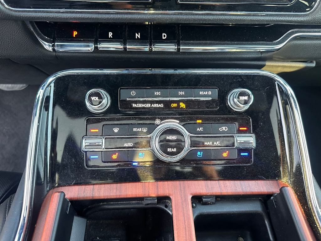 Thumbnail: 2024 Lincoln Navigator - 11