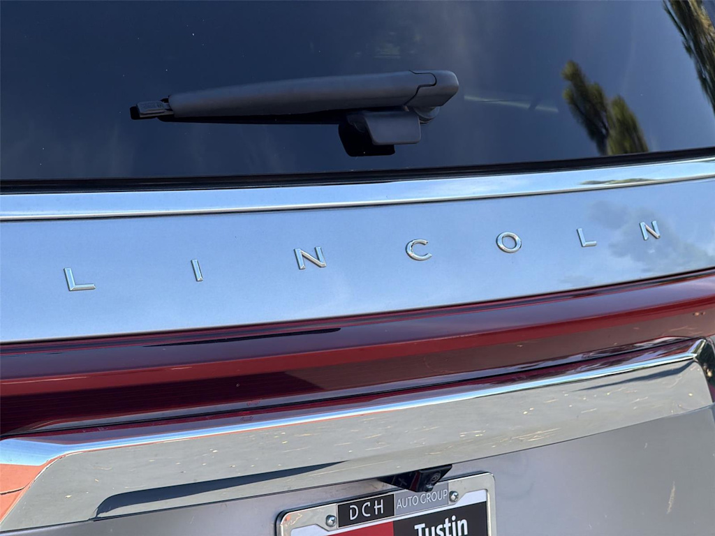 Thumbnail: 2024 Lincoln Navigator - 21
