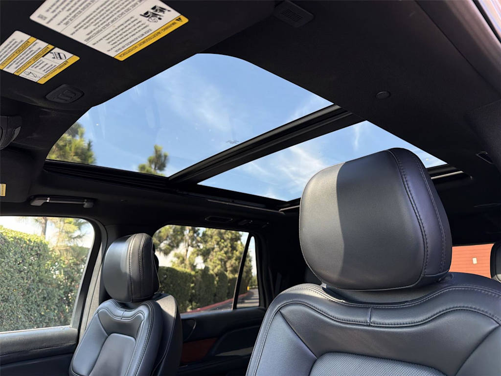 Thumbnail: 2024 Lincoln Navigator - 34