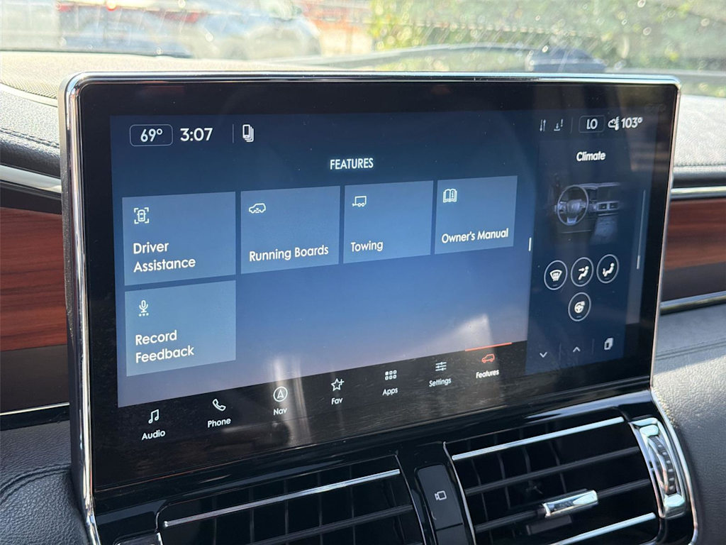 Thumbnail: 2024 Lincoln Navigator - 33