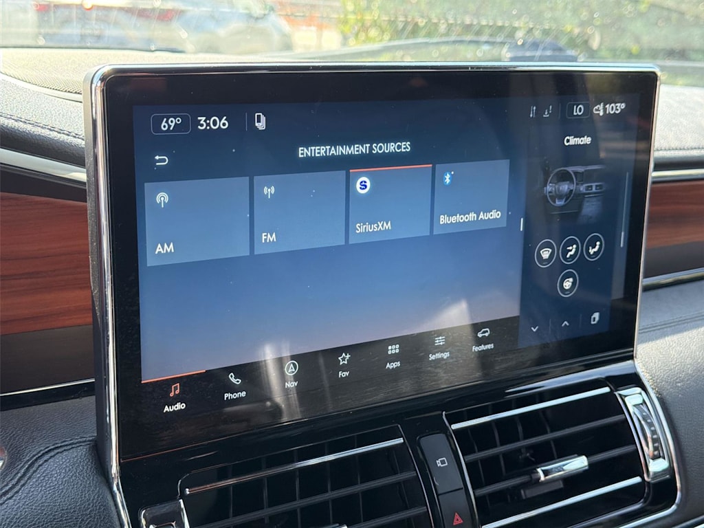 Thumbnail: 2024 Lincoln Navigator - 15
