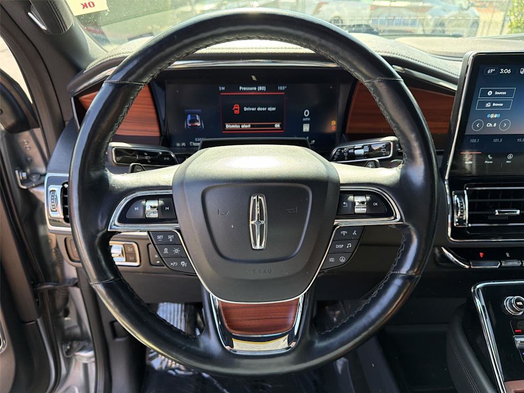 Thumbnail: 2024 Lincoln Navigator - 14