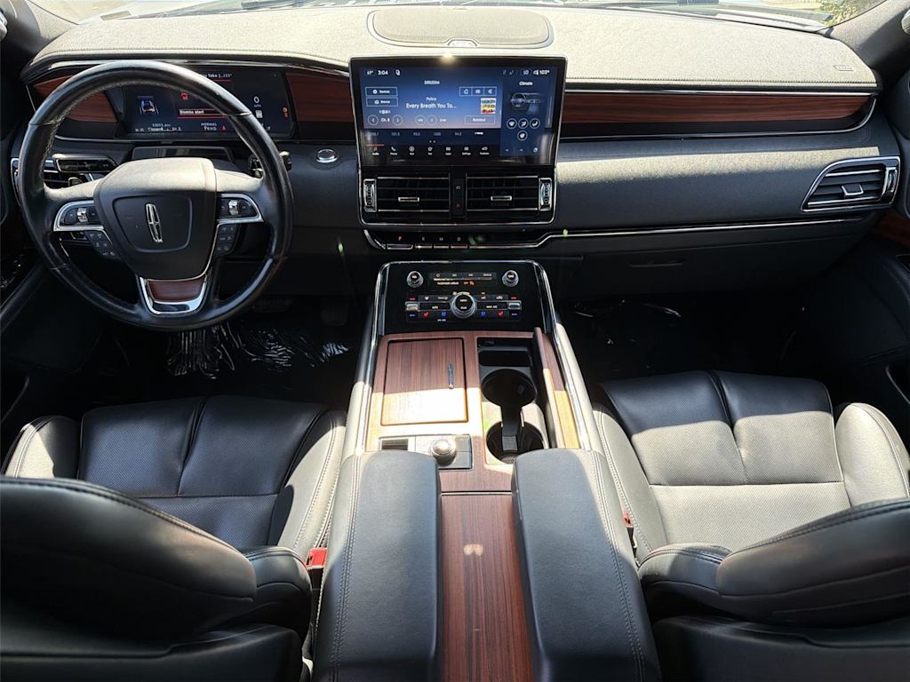 Thumbnail: 2024 Lincoln Navigator - 9