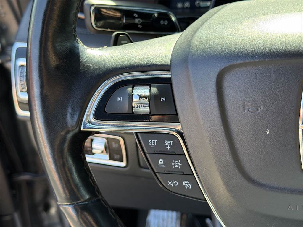 Thumbnail: 2024 Lincoln Navigator - 28