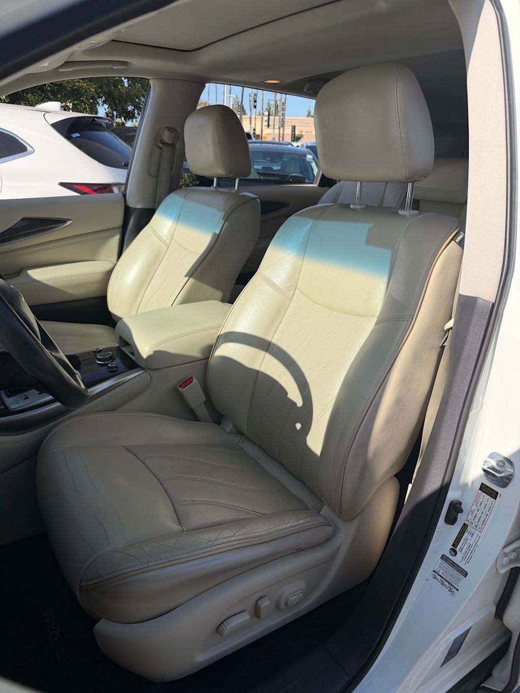 Thumbnail: 2015 INFINITI QX60 - 9