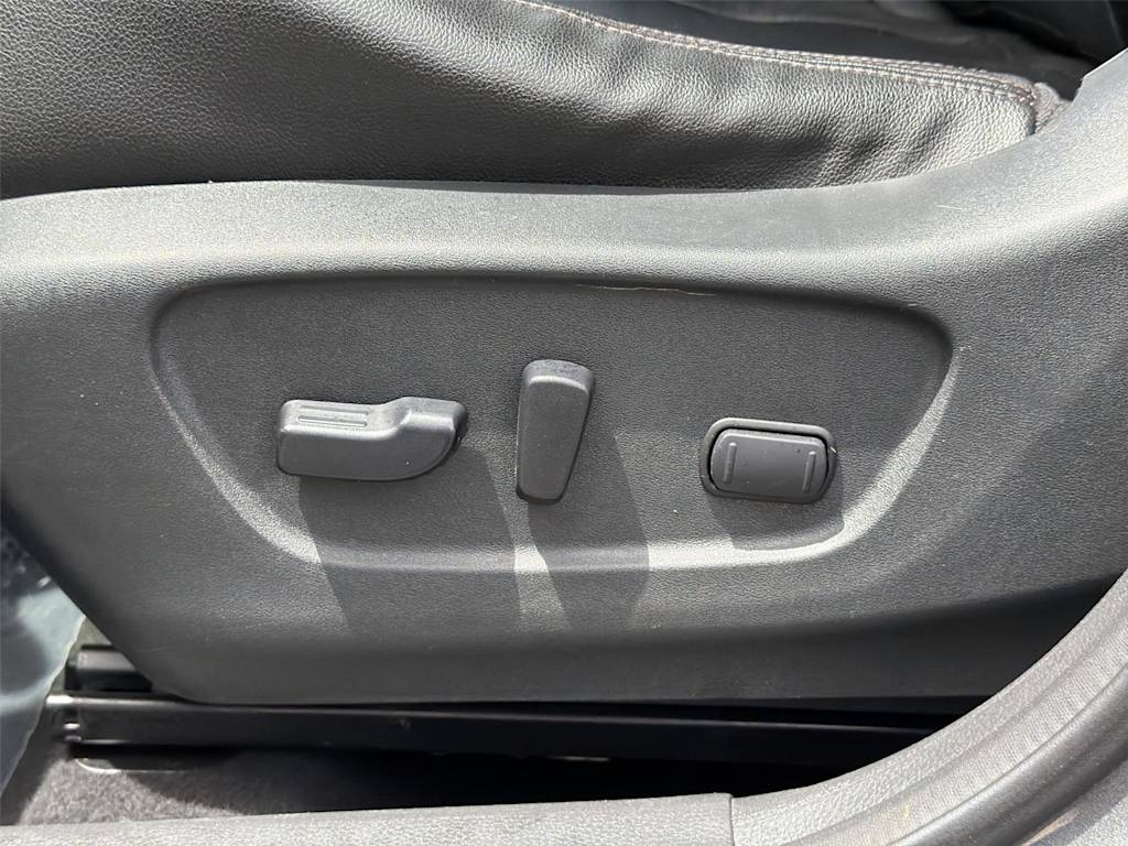 Thumbnail: 2018 Nissan Rogue - 23