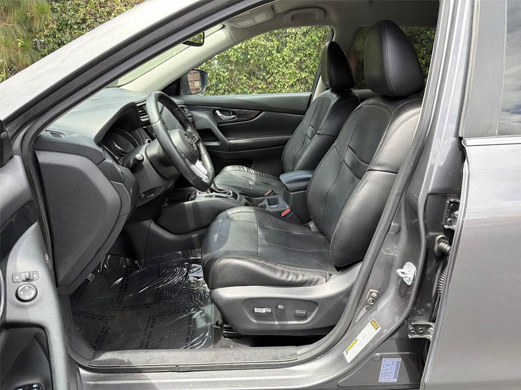Thumbnail: 2018 Nissan Rogue - 11
