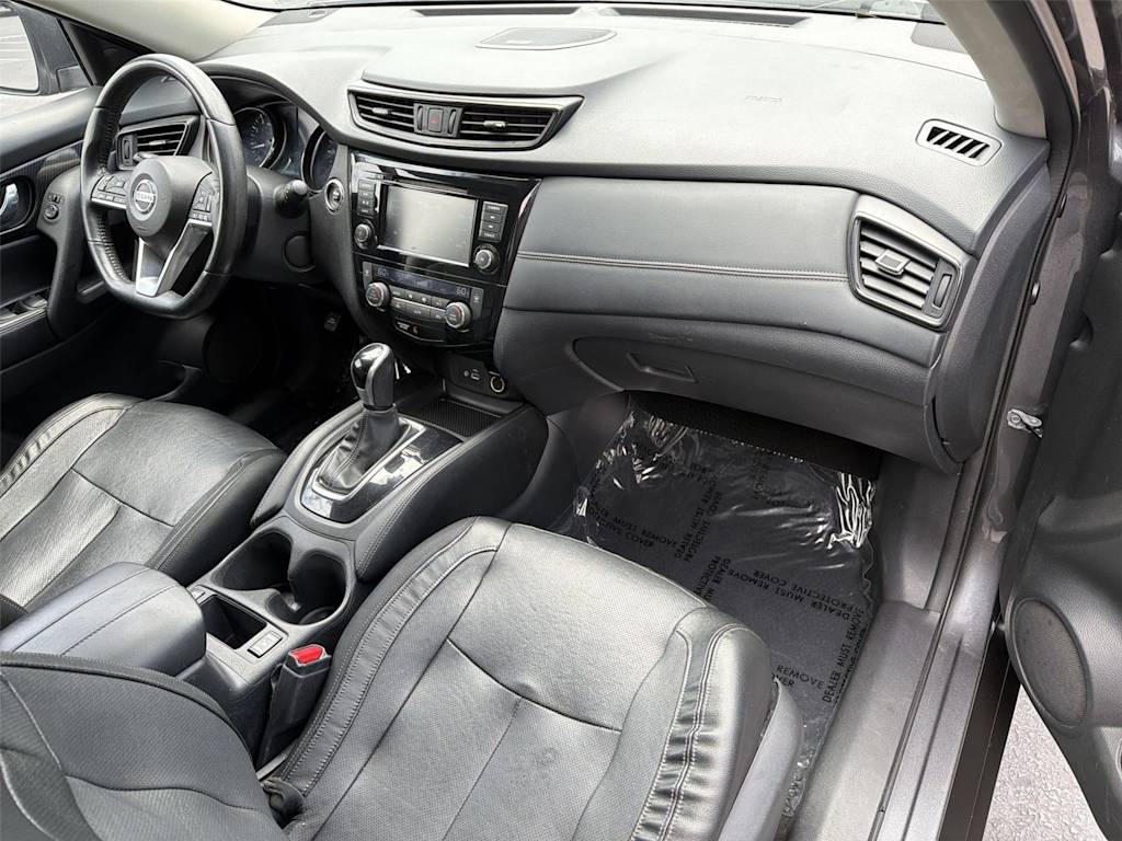 Thumbnail: 2018 Nissan Rogue - 14