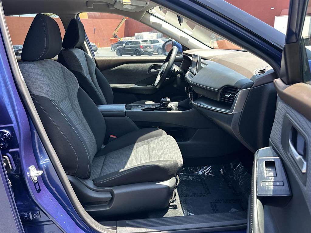 Thumbnail: 2021 Nissan Rogue - 12