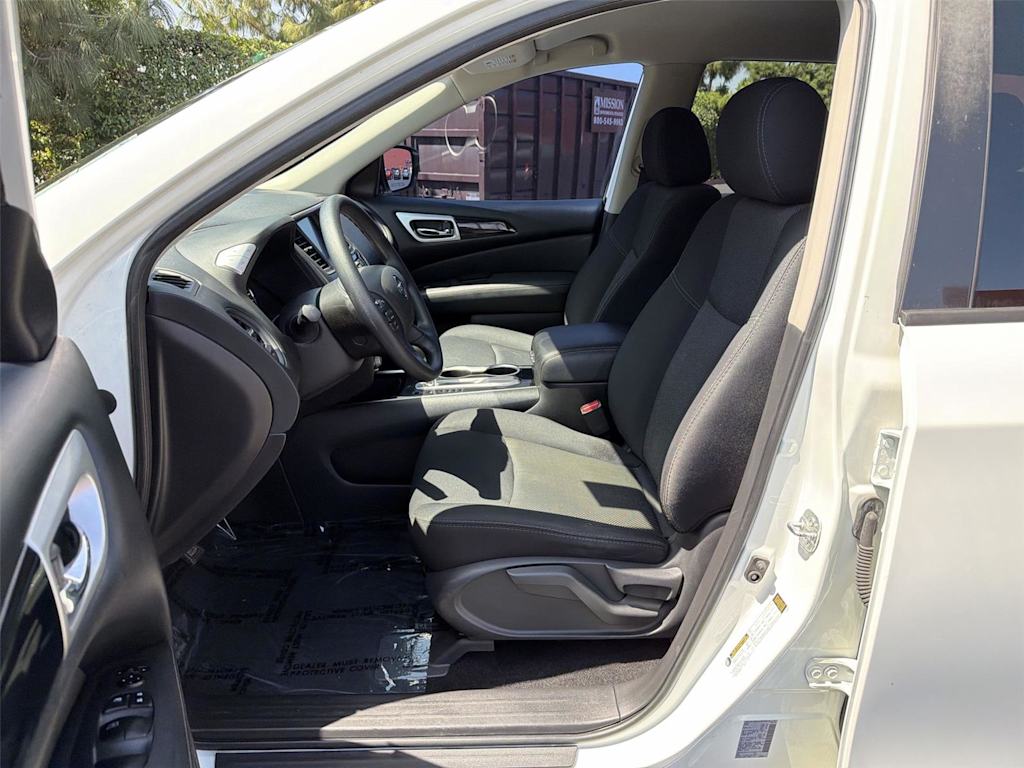 Thumbnail: 2018 Nissan Pathfinder - 11