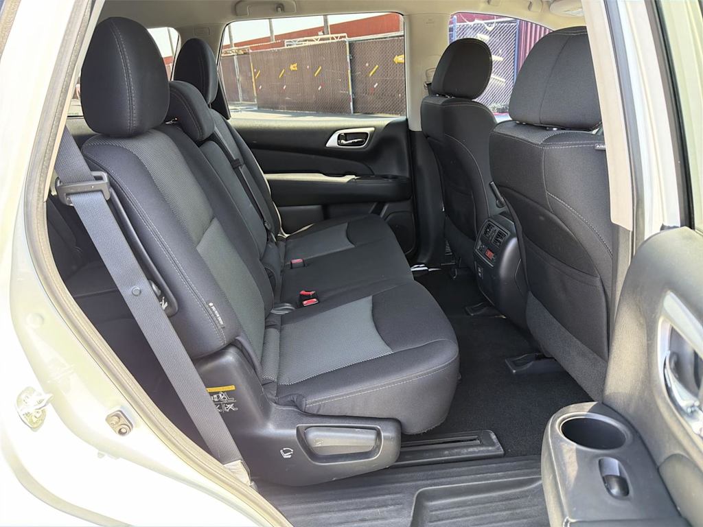 Thumbnail: 2018 Nissan Pathfinder - 13